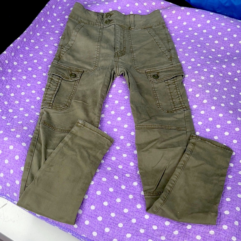 American Eagle 🦅 cargo straight leg pants